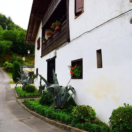 Peritxenea Landa Apartamentuak Lesaka Exteriör bild